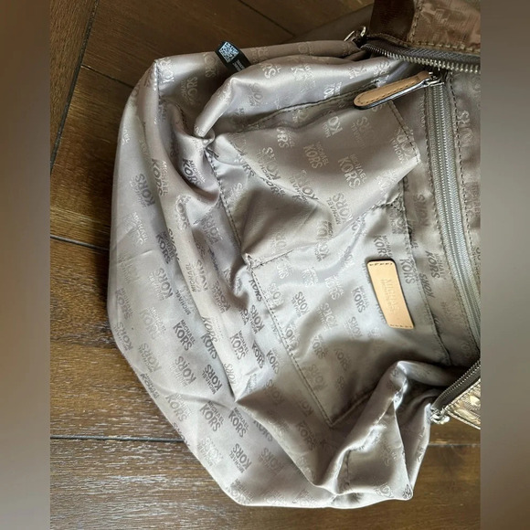 Michael Kors satchel - Picture 13 of 16